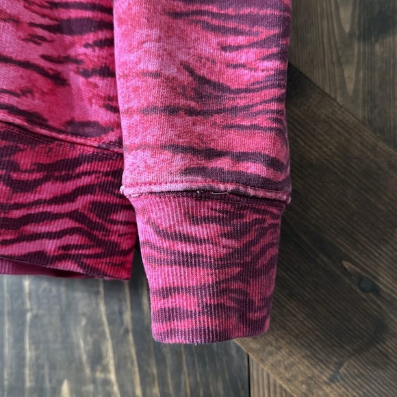 PAM & GELA Tiger Puff Sleeve Sweatshirt - Picture 12 of 13